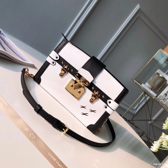 Vuitton Louis TRUNK CLUTCH 0712